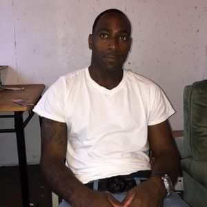 Meet your Posher, Derrick